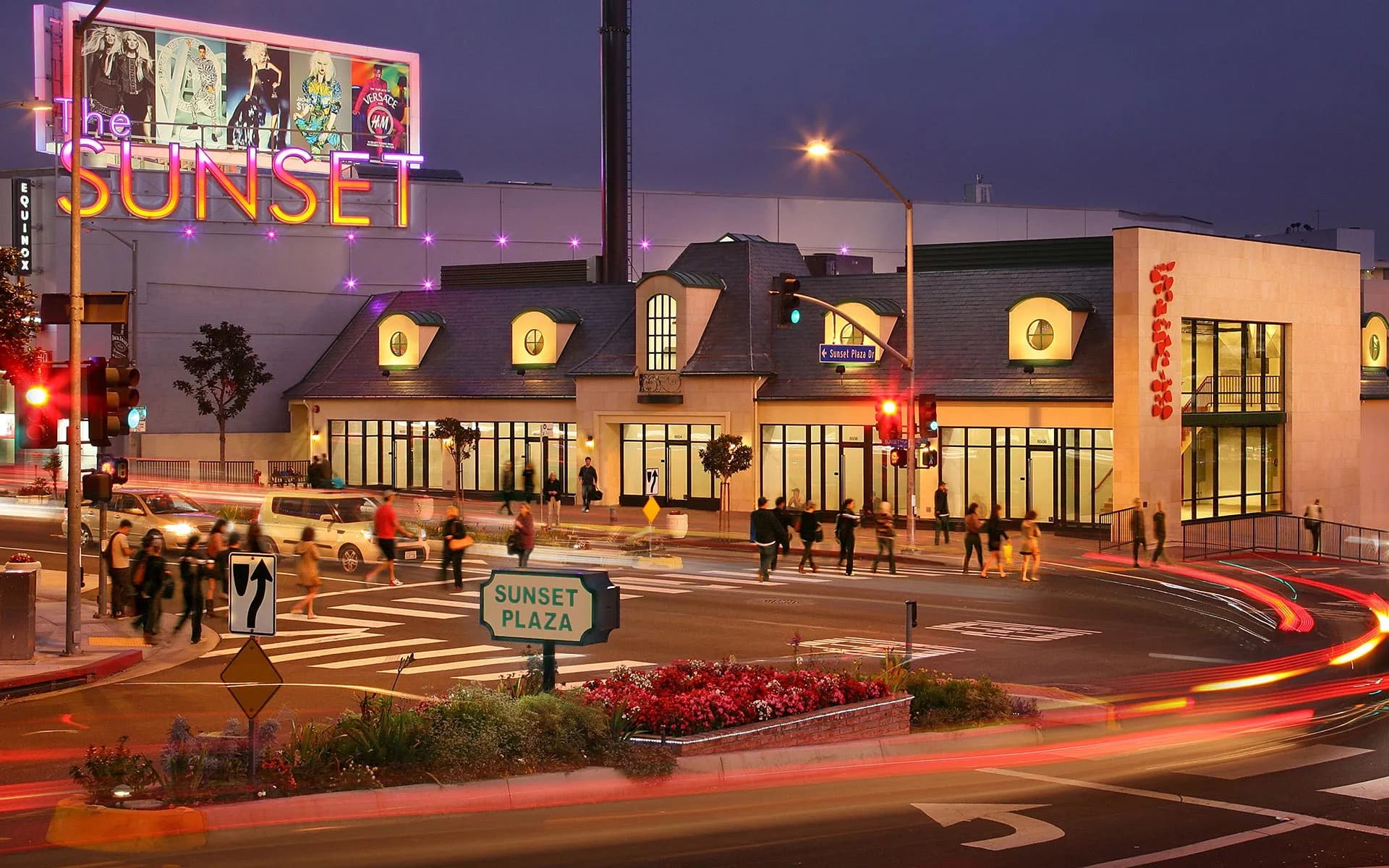Sunset Plaza valet service area